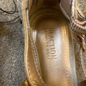 Kenneth Cole Shoes - Kenneth Cole reaction gold sandals Kenneth Cole Shoes - Kenneth Cole reaction gold sandals